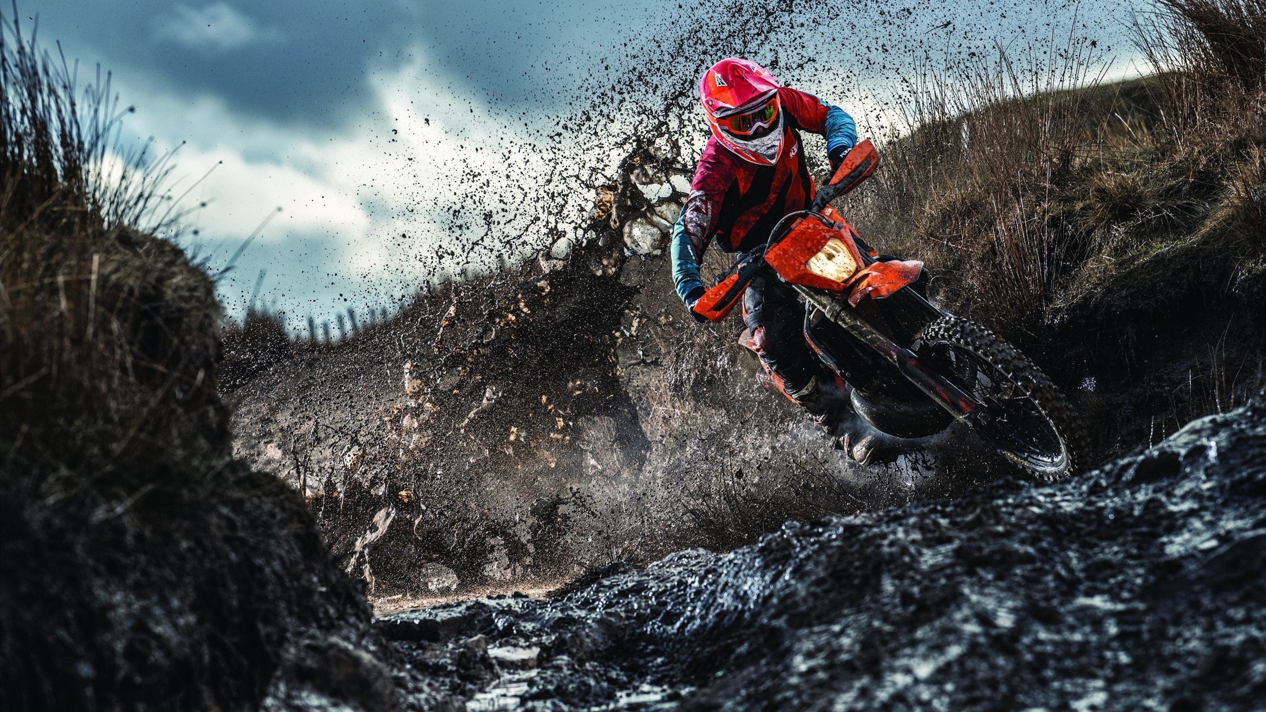 九游下载中心-骑士拍摄球员入场仪式视频风格复古怀旧，骑士球员出场